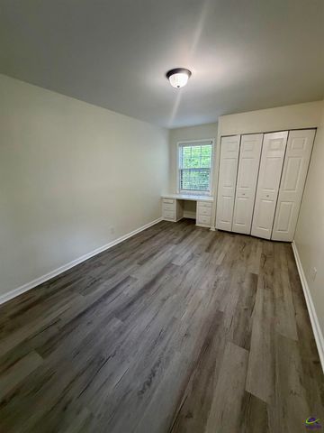 1100 Pine Needle Drive, Perry, GA 31069