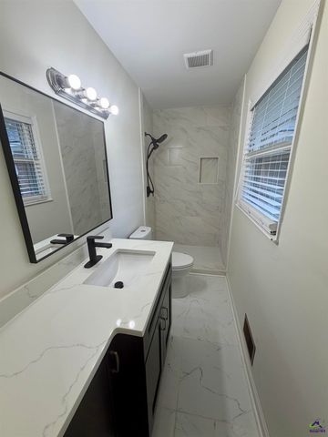 1100 Pine Needle Drive, Perry, GA 31069