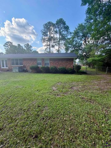1100 Pine Needle Drive, Perry, GA 31069