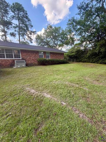 1100 Pine Needle Drive, Perry, GA 31069
