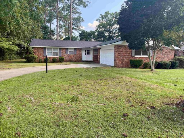 1100 Pine Needle Drive, Perry, GA 31069
