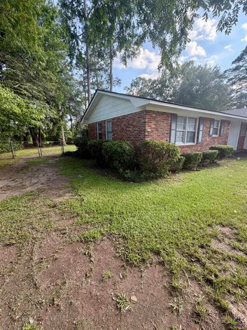 1100 Pine Needle Drive, Perry, GA 31069