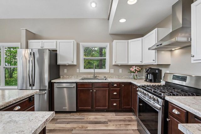 W10582 County Road V, Poynette, WI 53955