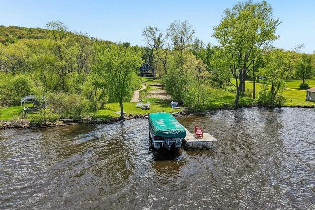 W10582 County Road V, Poynette, WI 53955