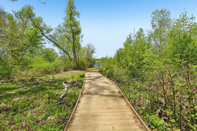 W10582 County Road V, Poynette, WI 53955