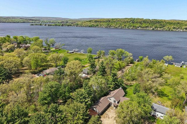 W10582 County Road V, Poynette, WI 53955