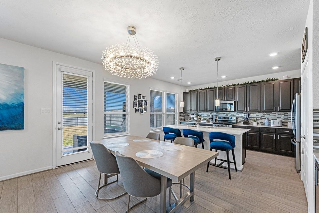 Image 11 of property listing at 5126 Avondale Rise Street, Katy, TX 77493