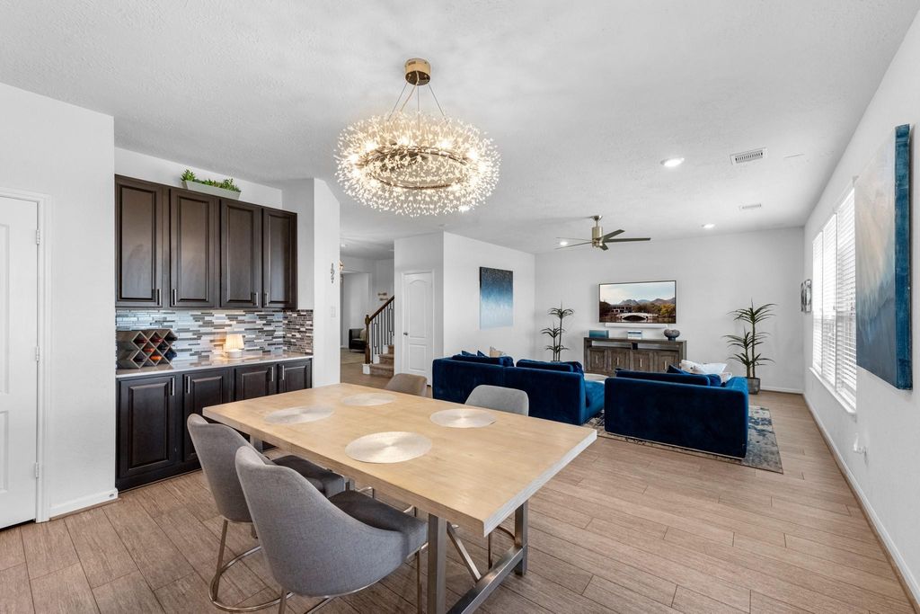 Image 13 of property listing at 5126 Avondale Rise Street, Katy, TX 77493