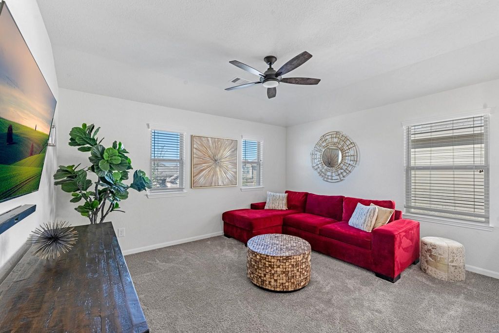 Image 17 of property listing at 5126 Avondale Rise Street, Katy, TX 77493