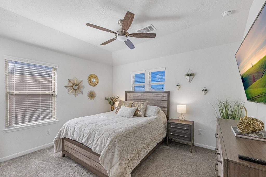 Image 20 of property listing at 5126 Avondale Rise Street, Katy, TX 77493