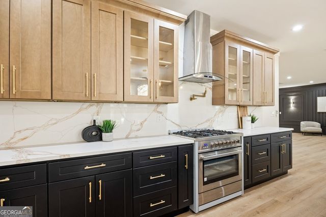 1755 SNAPFINGER Road, Decatur, GA 30032