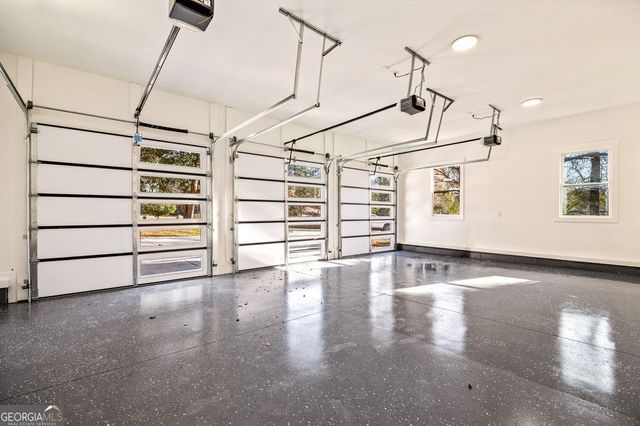 1755 SNAPFINGER Road, Decatur, GA 30032