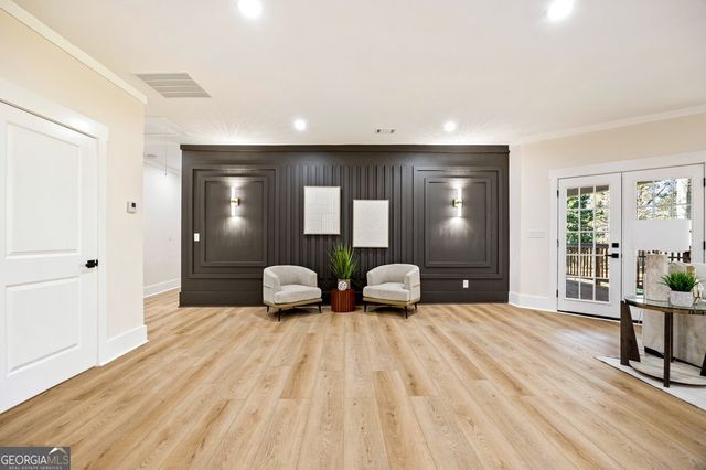 1755 SNAPFINGER Road, Decatur, GA 30032