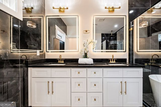 1755 SNAPFINGER Road, Decatur, GA 30032