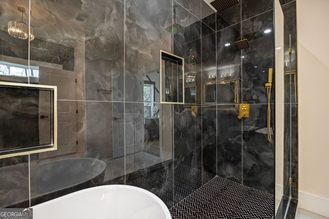 1755 SNAPFINGER Road, Decatur, GA 30032