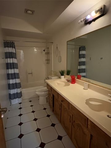 702 Granada Drive, Duncanville, TX 75116