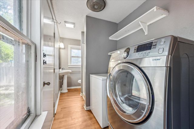 1102 Cherico ST, Austin, TX 78702