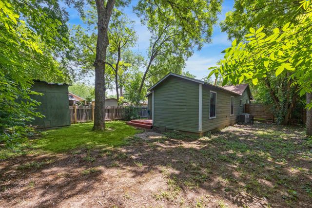 1102 Cherico ST, Austin, TX 78702