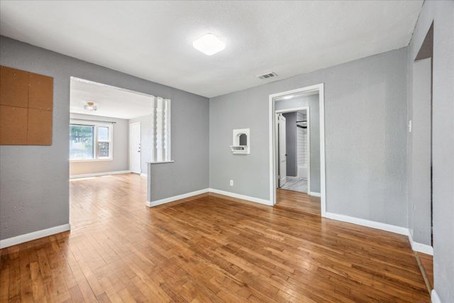 1102 Cherico ST, Austin, TX 78702