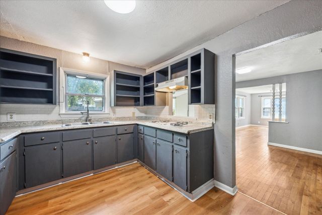 1102 Cherico ST, Austin, TX 78702