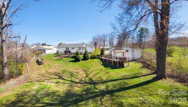 298 Erwin Hills Road, Asheville, NC 28806