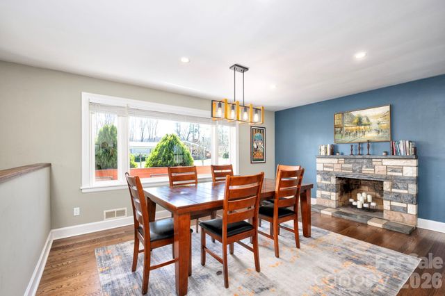 298 Erwin Hills Road, Asheville, NC 28806
