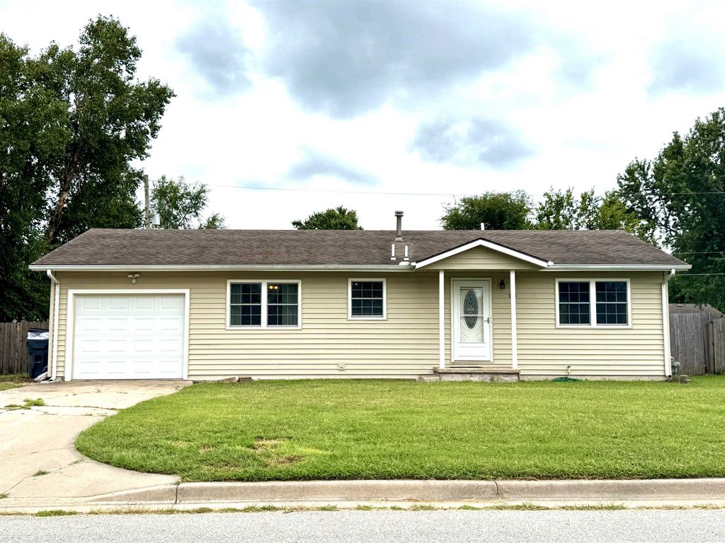 205 N Moy Ct., Haysville, KS 67060