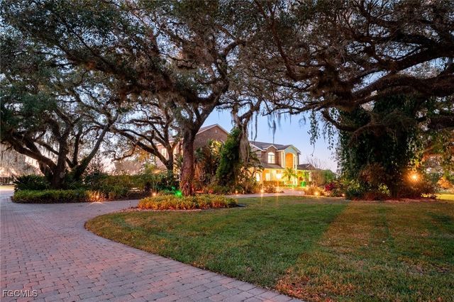 4013 Oak Haven DR, Labelle, FL 33935