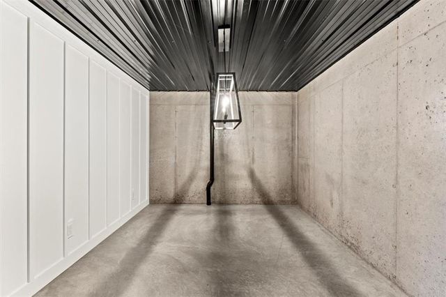 250 Crowe Springs NW Road, Cartersville, GA 30121