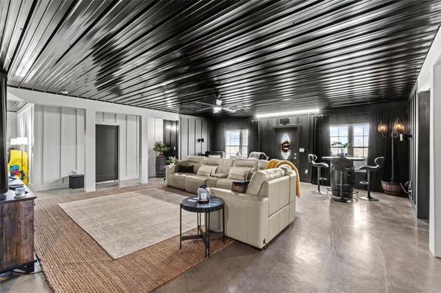 250 Crowe Springs NW Road, Cartersville, GA 30121