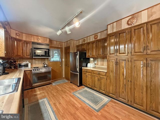 3830 STONEYBROOK RD, White Plains, MD 20695