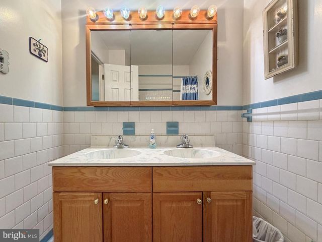 3830 STONEYBROOK RD, White Plains, MD 20695