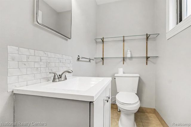35977 Dover Street, Livonia, MI 48150