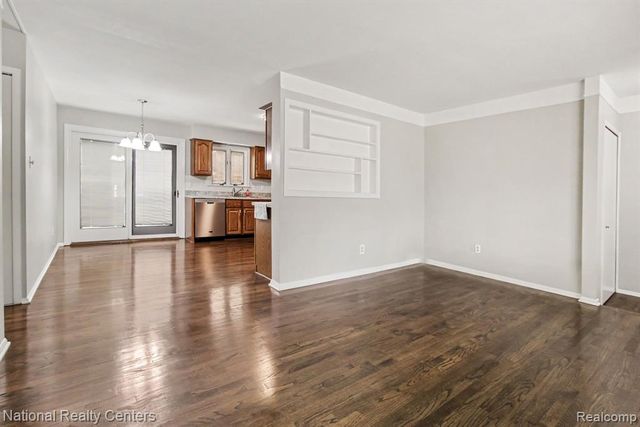 35977 Dover Street, Livonia, MI 48150