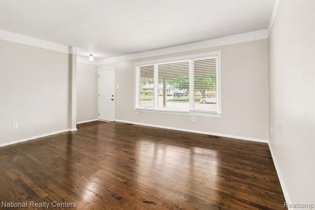 35977 Dover Street, Livonia, MI 48150