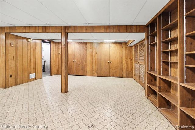 35977 Dover Street, Livonia, MI 48150