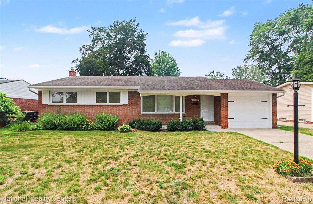 35977 Dover Street, Livonia, MI 48150