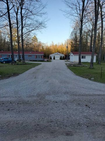 8385 Elevere Road, Lachine, MI 49753