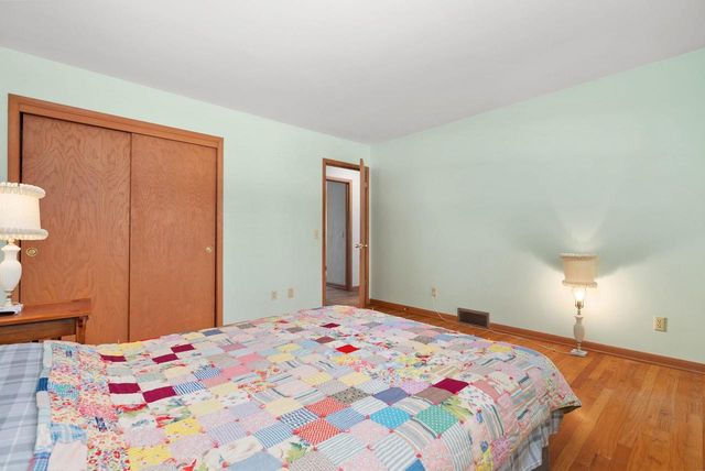 5319 Autumn Lane, Mcfarland, WI 53558
