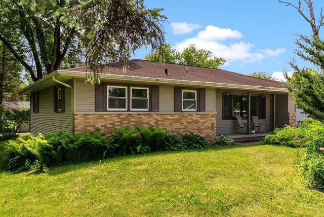 5319 Autumn Lane, Mcfarland, WI 53558