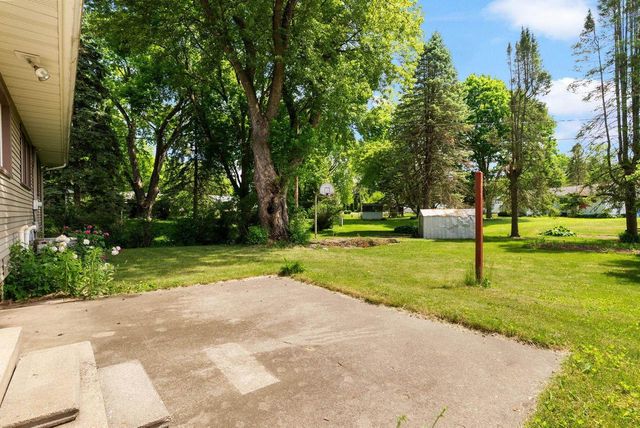 5319 Autumn Lane, Mcfarland, WI 53558