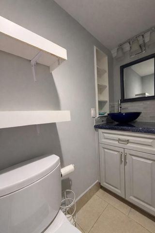 1950 Lake Osborne Drive 18, Lake Worth, FL 33461