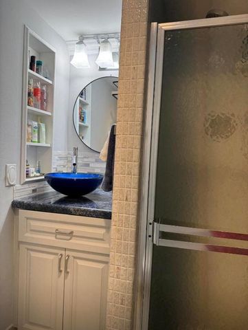 1950 Lake Osborne Drive 18, Lake Worth, FL 33461