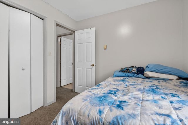1390 CAROLE LN, Manheim, PA 17545