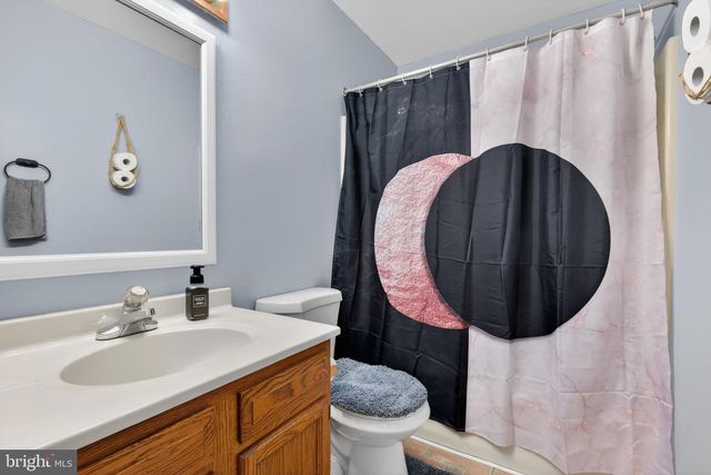 1390 CAROLE LN, Manheim, PA 17545