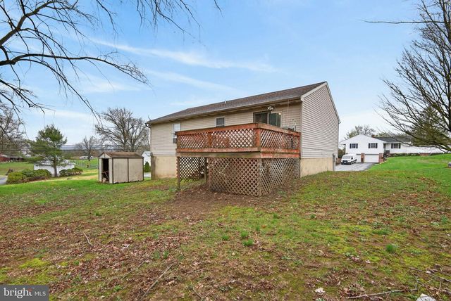 1390 CAROLE LN, Manheim, PA 17545