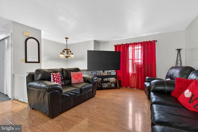 1390 CAROLE LN, Manheim, PA 17545