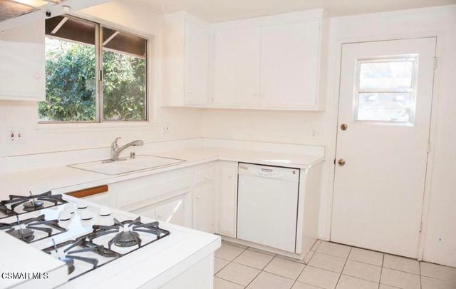 968 Tapies Court, Newbury Park, CA 91320