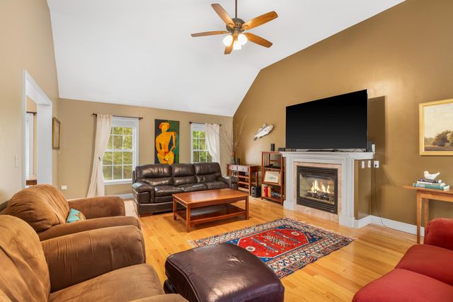 33 PISCATAQUA Road, Dover, NH 03820