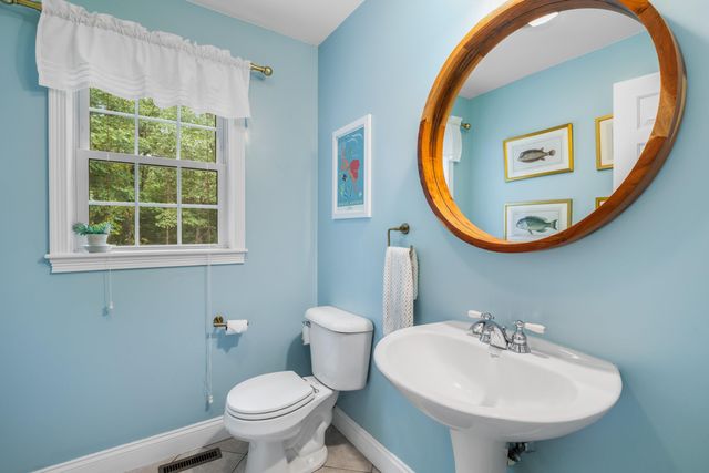 33 PISCATAQUA Road, Dover, NH 03820